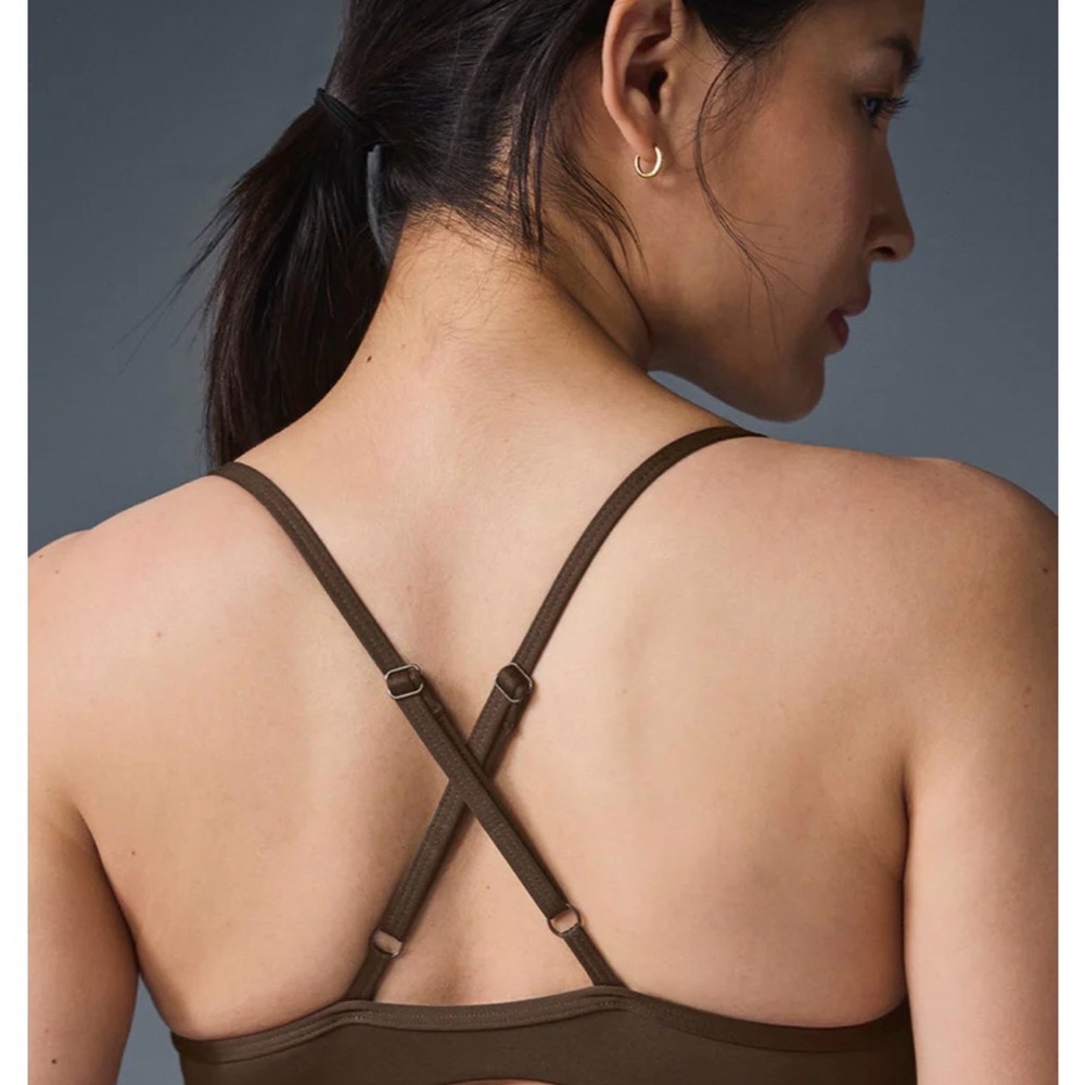 ALO Yoga Airlift Intrigue Bra in Espresso - Picture 2 of 6